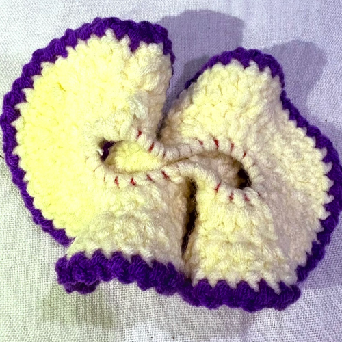Crochet scrunchie